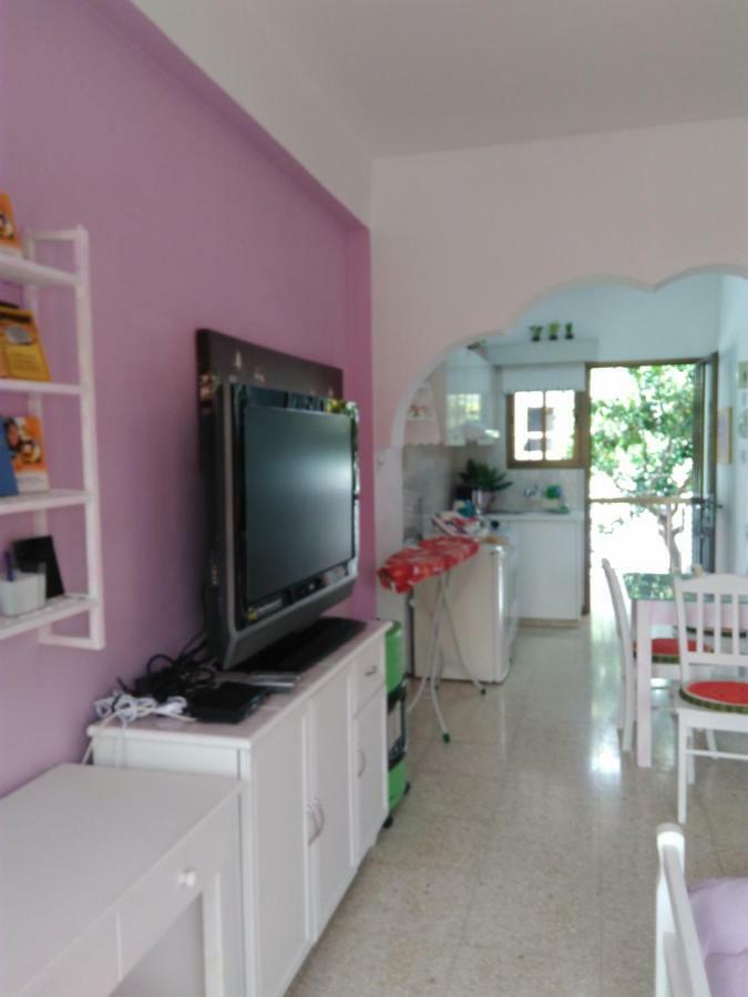 Yiota'S Cute Studio Pafos Exterior foto