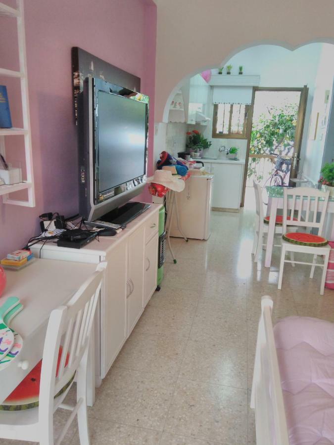 Yiota'S Cute Studio Pafos Exterior foto