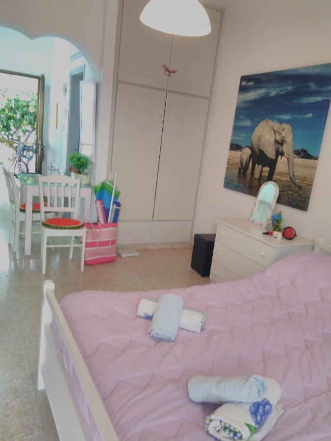 Yiota'S Cute Studio Pafos Exterior foto